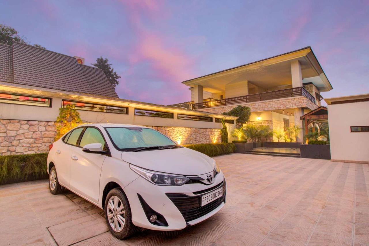 Stayvista At Ekant - 3Bhk With Private Pool In อัมริตสา ภายนอก รูปภาพ